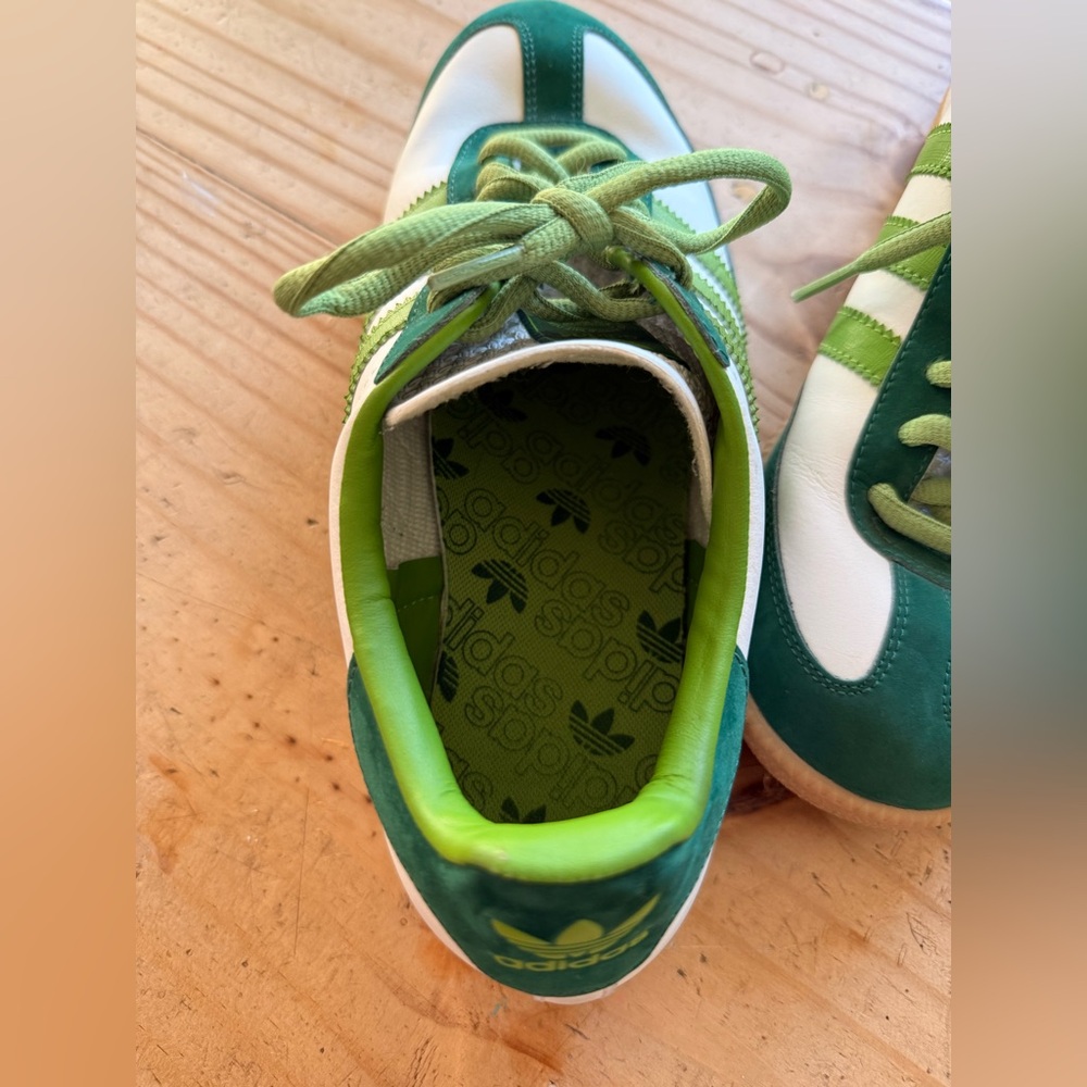 NEW Adidas Samba Green and White Sneakers, Unisex - Picture 10 of 12